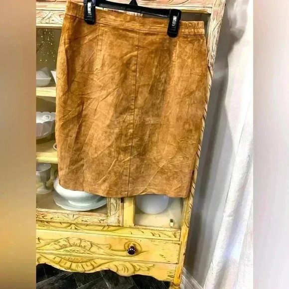 Hunt Club Womens 100% Camel Suede Leather skirt Size 12 - Picture 3 of 6